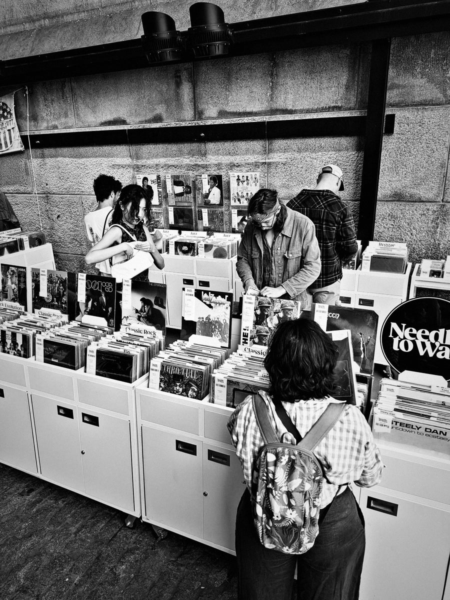 A crowd digging through Needle to Wax crates at Brooklyn Flea, Dumbo